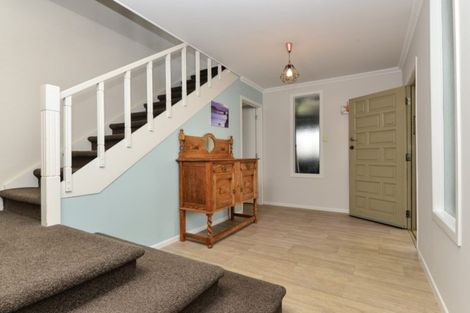 Photo of property in 8 Vincent Place, Dinsdale, Hamilton, 3204