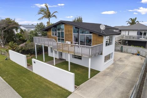 Photo of property in 1154a Papamoa Beach Road, Papamoa Beach, Papamoa, 3118