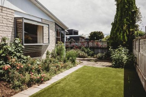 Photo of property in 2/47 Gilbert Street, New Plymouth, 4310