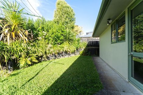 Photo of property in 5 Xena Way, Henderson, Auckland, 0612