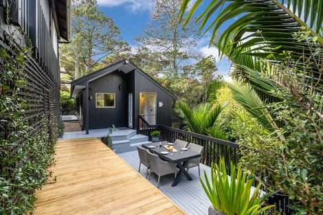 Photo of property in 2/33 Sapphire Place, Bayview, Auckland, 0629