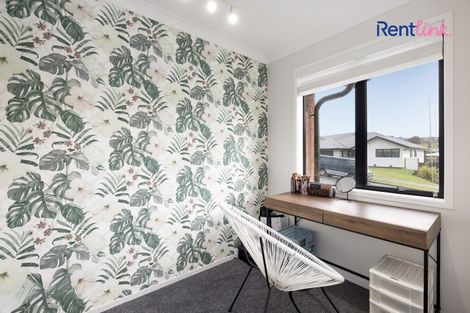 Photo of property in 25 Pakanga Grove, Pyes Pa, Tauranga, 3112