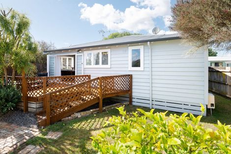 Photo of property in 1a Mahana Road, St Andrews, Hamilton, 3200