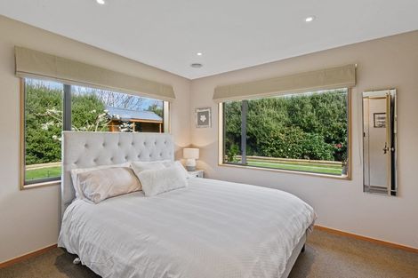 Photo of property in 37 Durrell Way, Rolleston, 7614