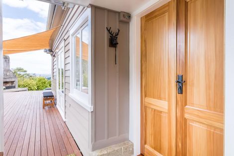 Photo of property in 33 Sunnyvale Road, Swanson, Auckland, 0614