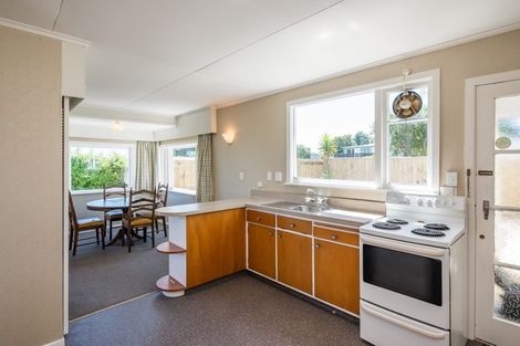 Photo of property in 16 Wharemauku Road, Raumati Beach, Paraparaumu, 5032