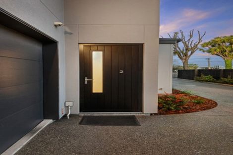 Photo of property in 2/21 Hills Road, Edgeware, Christchurch, 8013