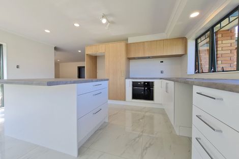 Photo of property in 33 Sandwick Drive, Weymouth, Auckland, 2103