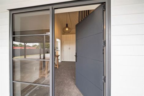 Photo of property in 65 Dixon Avenue, Hawera, 4610