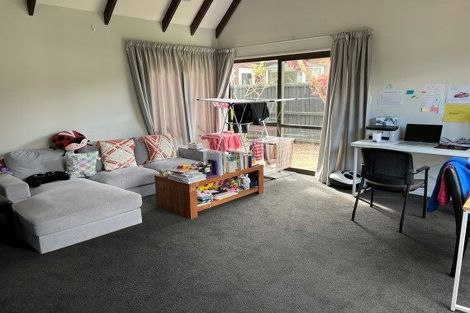 Photo of property in 43n Waimairi Road, Upper Riccarton, Christchurch, 8041