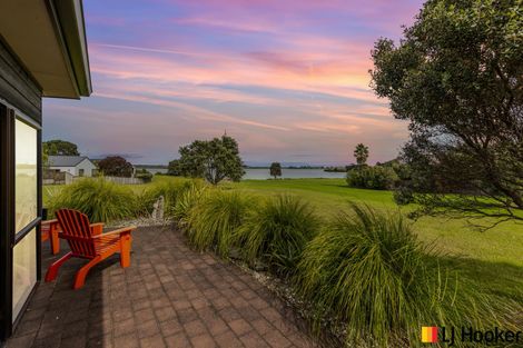 Photo of property in 180 Carnoustie Drive, Wattle Downs, Auckland, 2103
