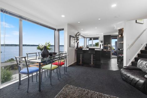 Photo of property in 24 Tupara Crescent, Kawaha Point, Rotorua, 3010