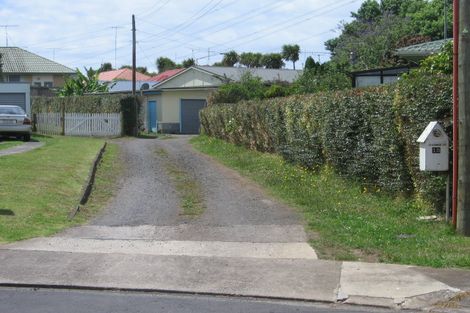 Photo of property in 15 Kotahi Road, Mount Wellington, Auckland, 1062