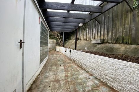 Photo of property in 9 Rangitane Street, Maupuia, Wellington, 6022