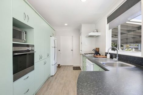 Photo of property in 186 California Drive, Totara Park, Upper Hutt, 5018