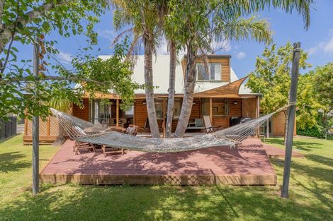 Photo of property in 12 Cathedral Court, Hahei, Whitianga, 3591