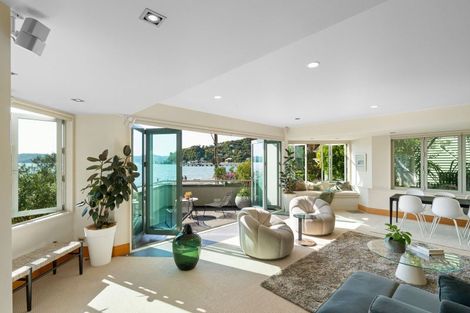 Photo of property in 621 Marine Drive, Days Bay, Lower Hutt, 5013