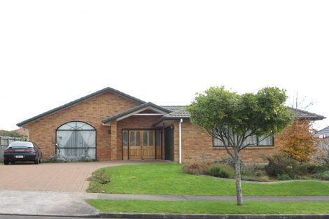 Photo of property in 14 Flora Place, Wattle Downs, Auckland, 2103