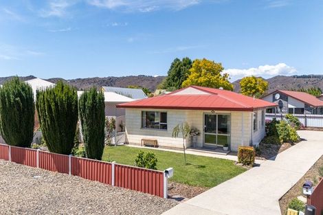 Photo of property in 8 Mayfair Grove, Alexandra, 9320