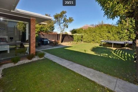 Photo of property in 15 Highland Place, Avonhead, Christchurch, 8042