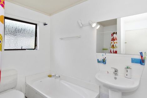 Photo of property in 4 Olivine Street, Poike, Tauranga, 3112