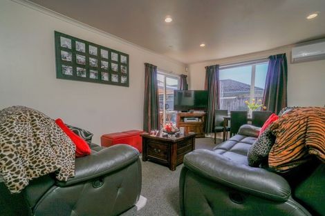 Photo of property in 27 Marblewood Grove, Pukekohe, 2120