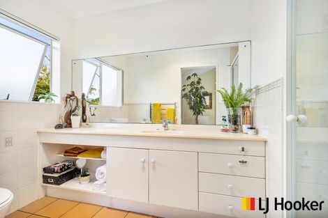 Photo of property in 12 Tington Avenue, Wattle Downs, Auckland, 2103