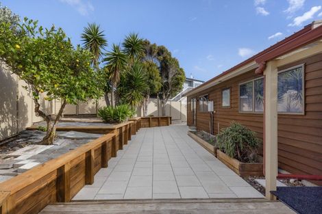 Photo of property in 30 Kinloch Place, Papakowhai, Porirua, 5024