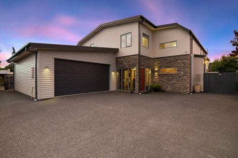 Photo of property in 11 Plynlimon Road, Fendalton, Christchurch, 8052