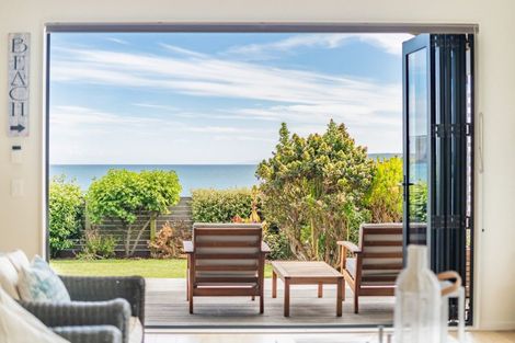 Photo of property in 43 Moana Road, Plimmerton, Porirua, 5026