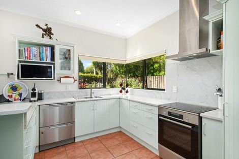 Photo of property in 11 Pokaka Street, Birchville, Upper Hutt, 5018