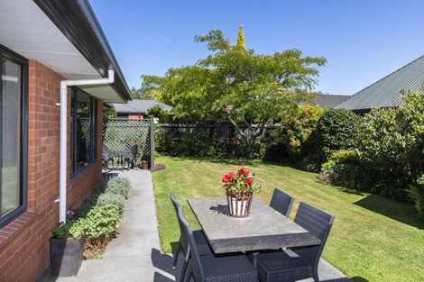 Photo of property in 6 Berkshire Drive, Avonhead, Christchurch, 8042