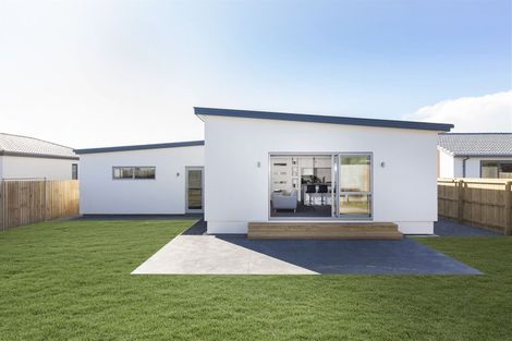 Photo of property in 15 Kingsbridge West, Burwood, Christchurch, 8083