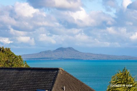 Photo of property in 2/29 Orchard Road, Browns Bay, Auckland, 0630