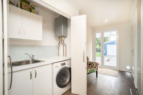 Photo of property in 6 Parkland Crescent, Terrace End, Palmerston North, 4410