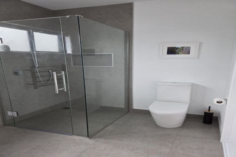 Photo of property in 19a Braemar Road, Rothesay Bay, Auckland, 0630