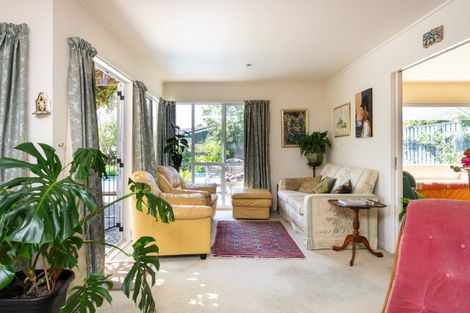 Photo of property in 32 Reeve Drive, Havelock North, 4130