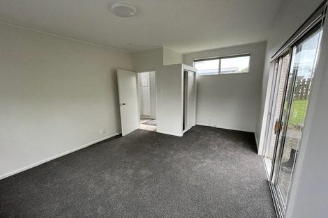 Photo of property in 4 Waiwera Crescent, Maupuia, Wellington, 6022