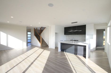 Photo of property in 13 Maka Terrace, Orewa, 0931