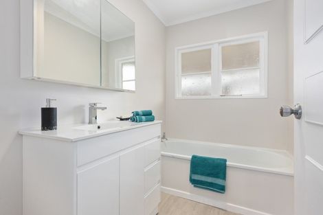 Photo of property in 13 Akron Grove, Totara Park, Upper Hutt, 5018