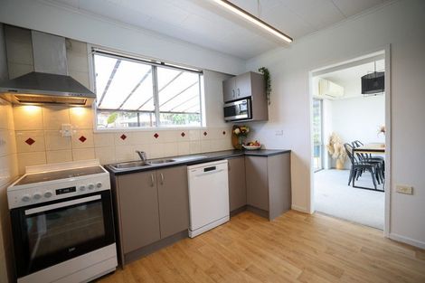 Photo of property in 96 Wakeman Road, Acacia Bay, Taupo, 3330