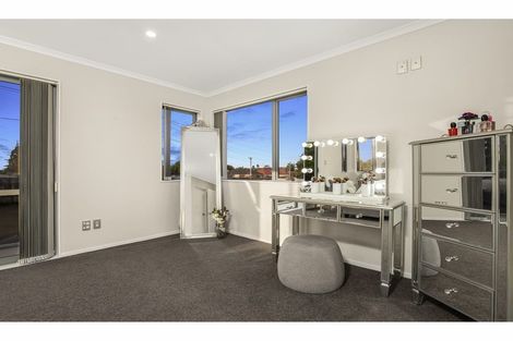 Photo of property in 13 Sunnyside Crescent, Papatoetoe, Auckland, 2025