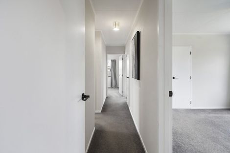 Photo of property in 9 Abraham Crescent, Milson, Palmerston North, 4414