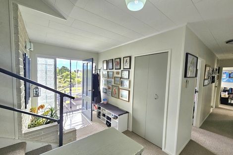 Photo of property in 5 Cargill Place, Frankleigh Park, New Plymouth, 4310