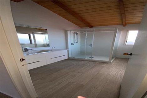 Photo of property in 240b Devonport Road, Tauranga, 3110