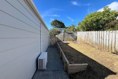 Photo of property in 39 Carillon Place, Massey, Auckland, 0614