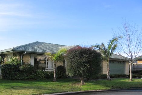 Photo of property in 7 Naul Place, East Tamaki Heights, Auckland, 2016