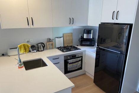 Photo of property in 3/60 Highland Drive, Highland Park, Auckland, 2010