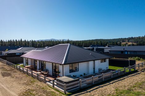 Photo of property in 4 Gards Place, Alexandra, 9320