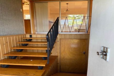 Photo of property in 21 Montana Avenue, Murrays Bay, Auckland, 0630